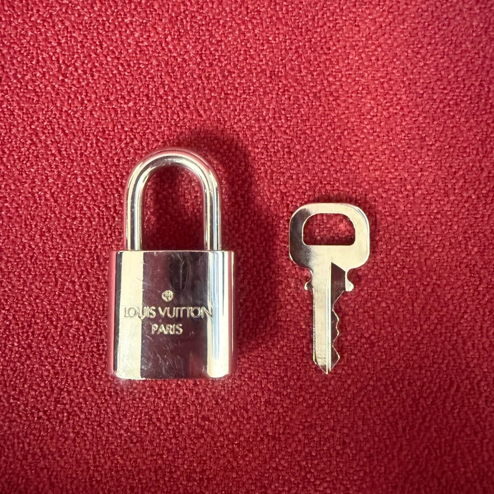 Louis Vuitton Silver Lock and Key #323 - Picture 3 of 6